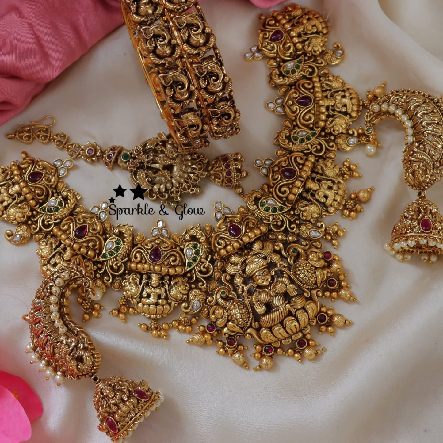 Laxmi Kasumala Mattal and Necklace Set